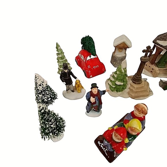 Vintage Dept 56 Christmas Village Accessories Volkswagen People Gazebo Well - Picture 2 of 5